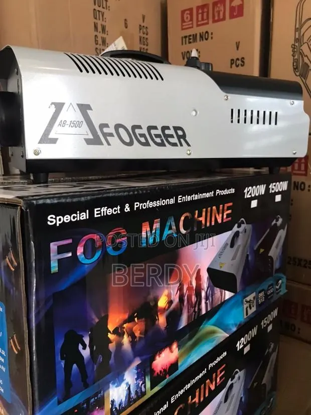 1500W Smoke Machine · Photo 1