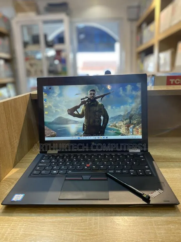 Laptop Lenovo Yoga 260 8GB Intel Core i5 SSD 256GB · Photo 1
