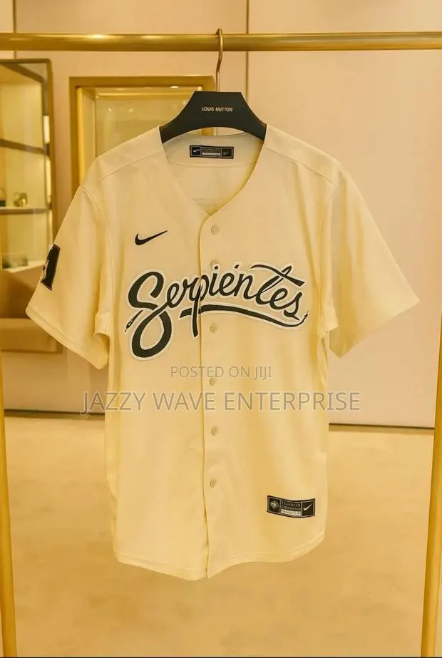 Men Casual Shirt · Photo 1