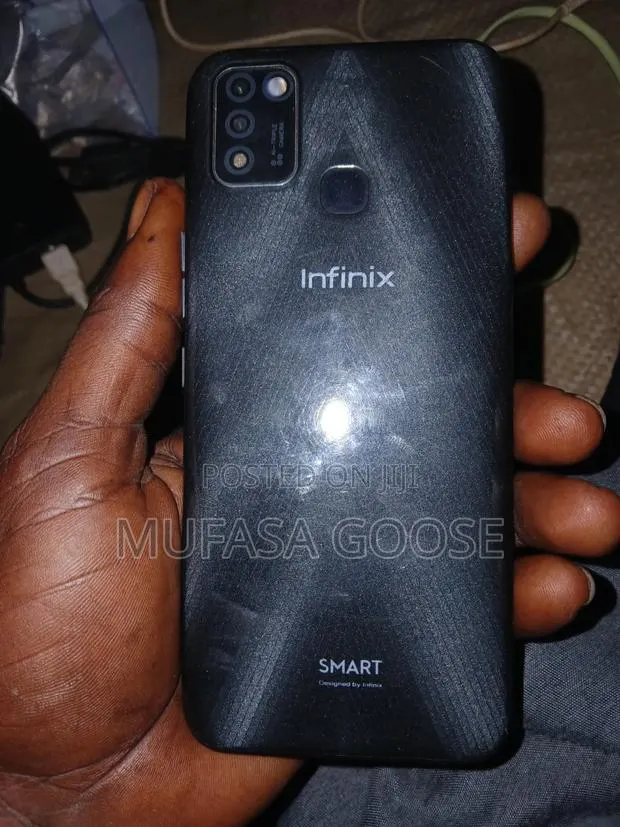 Infinix Smart 6 32 GB Black · Photo 2