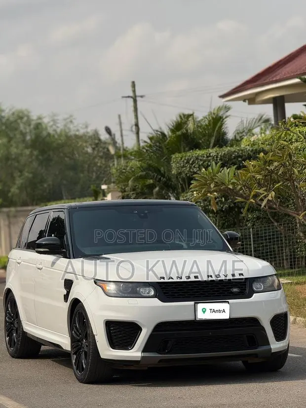 Land Rover Range Rover Sport SVR 4x4 (5.0L 8cyl 8A) 2017 White · Photo 1