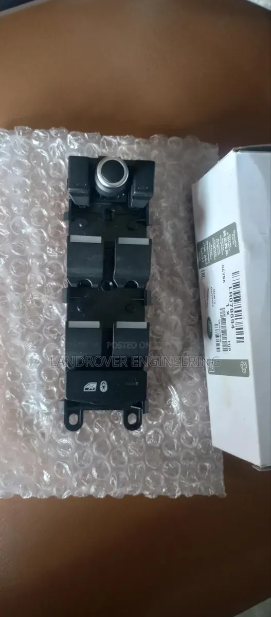 Range Rover Velar Master Window Switch. · Photo 1