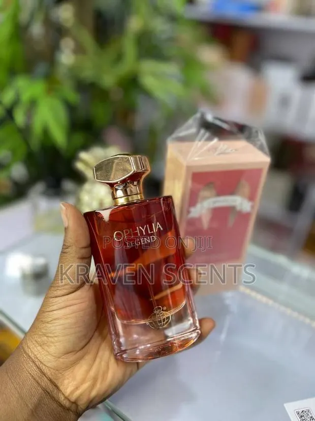 Ophylia Perfume · Photo 1