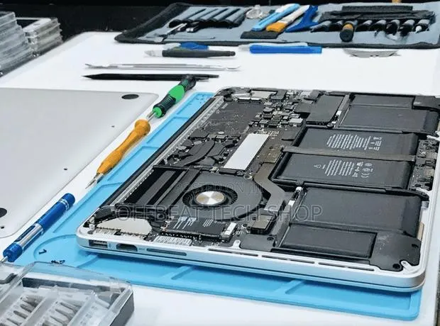 MacBook Pro, iPhone & Apple Devices Repair · Photo 1