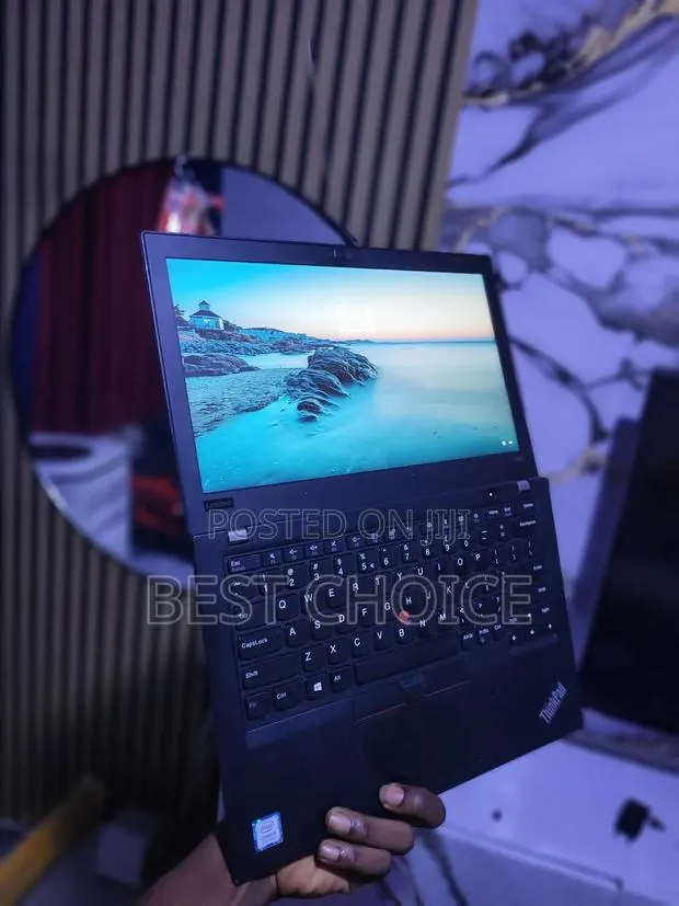 Laptop Lenovo ThinkPad X280 8GB Intel Core i5 SSD 256GB · Photo 1