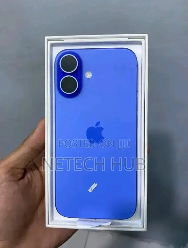 New Apple iPhone 16 128 GB Blue · Photo 1