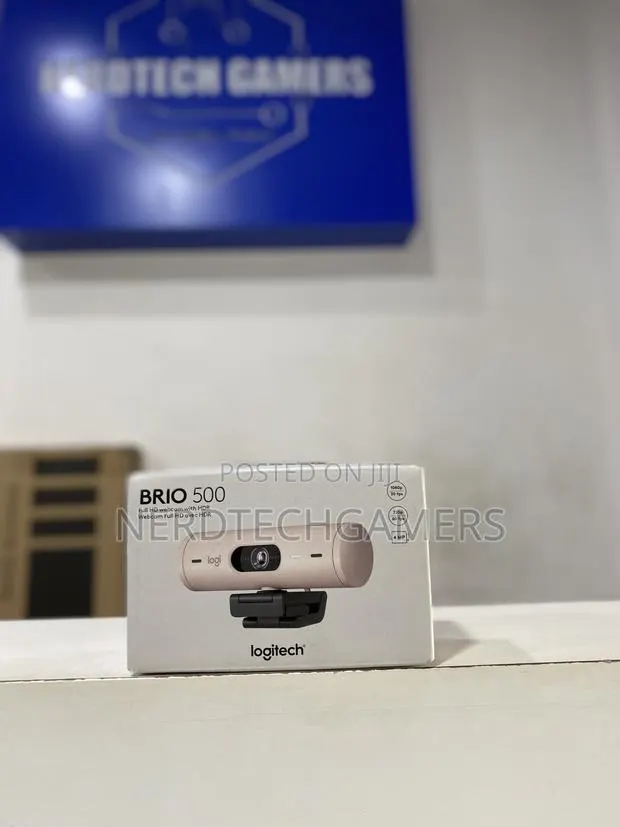 Logitech Brio 500 Full HD Webcam With Auto Light Correction · Photo 1
