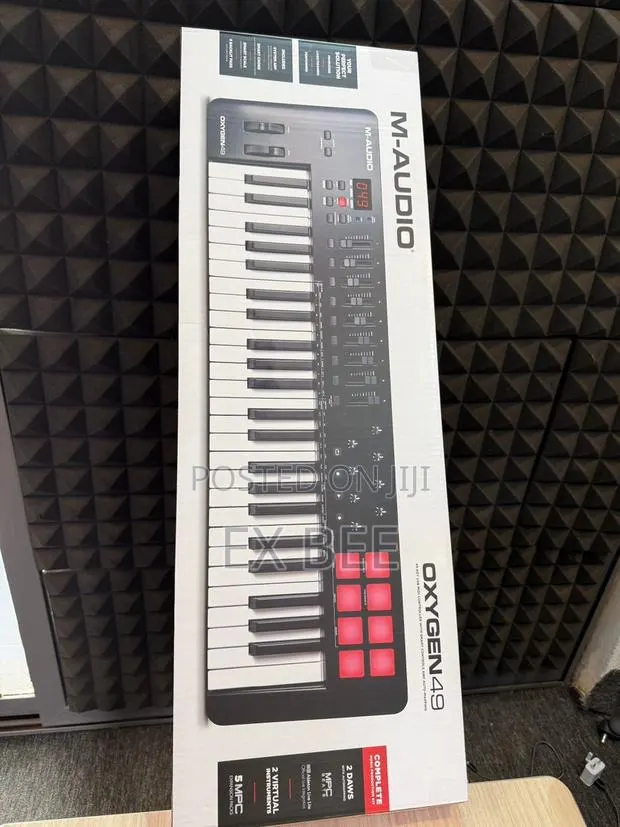 M Audio Oxygen 49 MKV Midi Keyboard Controller · Photo 1