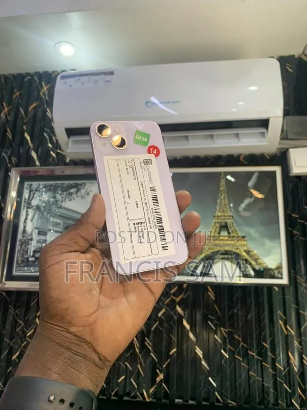 Apple iPhone 14 128 GB Purple · Photo 1