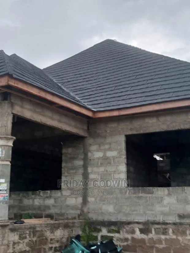Expert in Any Kind of Roofing Sheet · Photo 1
