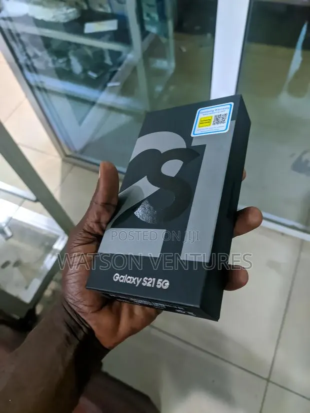 New Samsung Galaxy S21 5G 128 GB Black · Photo 1