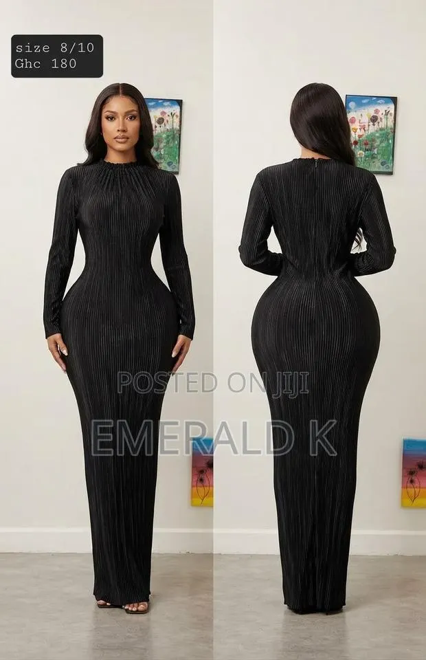 Long Black Dress · Photo 1