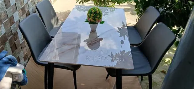 Brand New Dinning Set · Photo 1