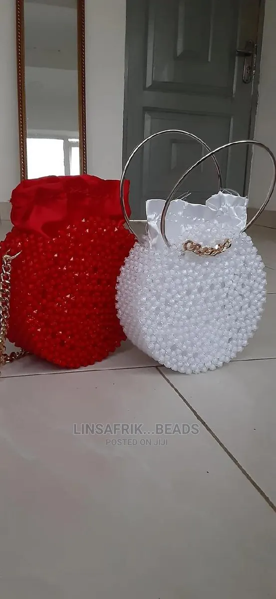 Montana Round Beaded Bag · Photo 1