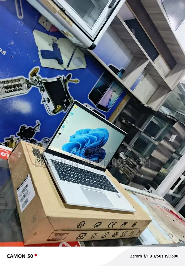 Laptop HP EliteBook 840 G7 16GB Intel Core i5 SSD 256GB · Photo 1