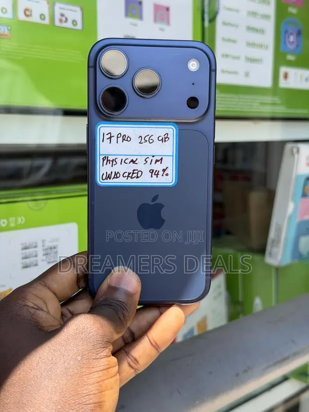 Apple iPhone 17 Pro 256 GB Blue · Photo 1