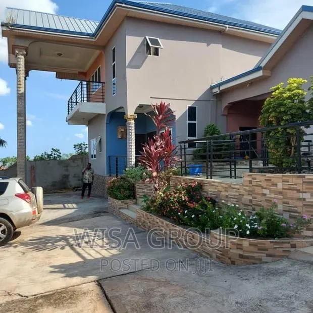 6bdrm Duplex in Wisa Groups, Accra Metropolitan for sale · Photo 1