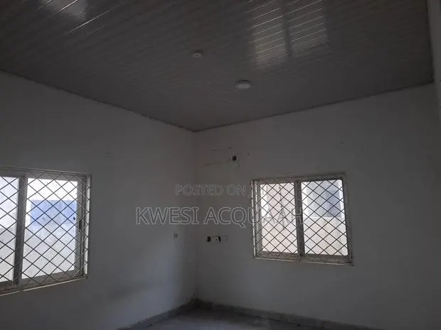 Mini Flat in Ike Property, Lashibi for rent · Photo 1