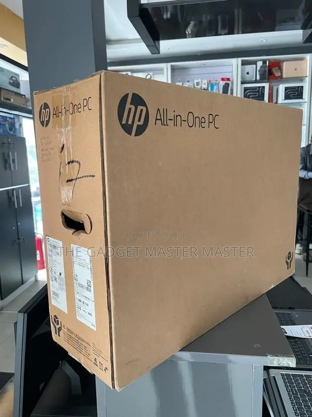 New Desktop Computer HP Pro 400 G9 8GB Intel Core i7 SSD 512GB · Photo 1