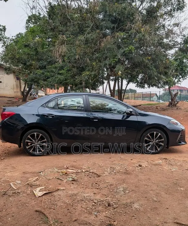 Toyota Corolla XSE (1.8L 4cyl 2A) 2019 · Photo 1