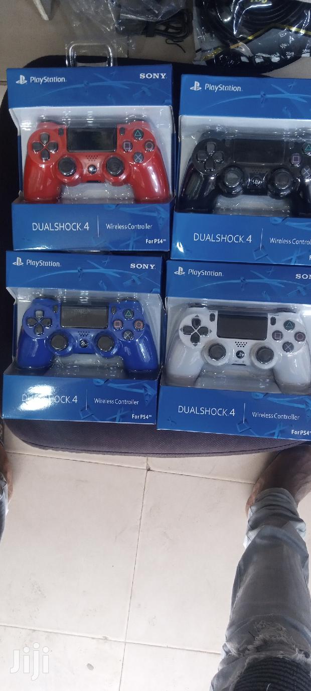 Dual Shock 4 Game Pad (Ps4) · Photo 2