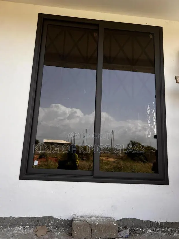 Ks50 Sliding Windows · Photo 1