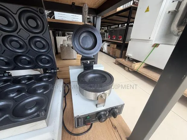 Commericla Ufo Burger Machine · Photo 1