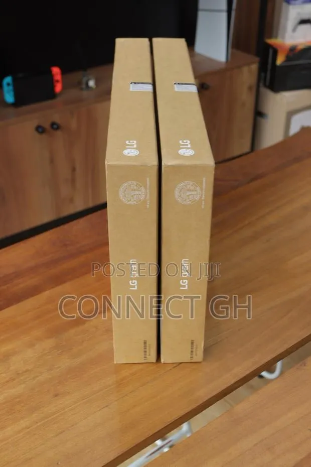 New Laptop LG 16GB Intel Core Ultra 7 SSD 1T · Photo 1