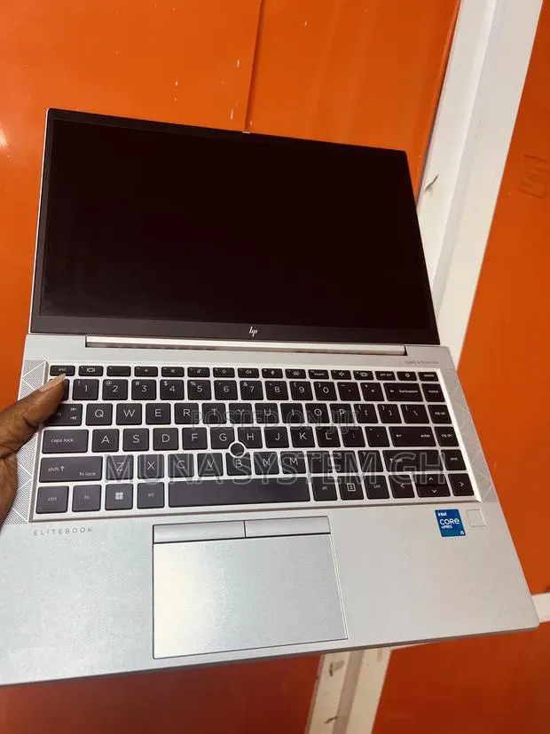 Laptop HP EliteBook 840 G8 8GB Intel Core i5 SSD 256GB · Photo 1
