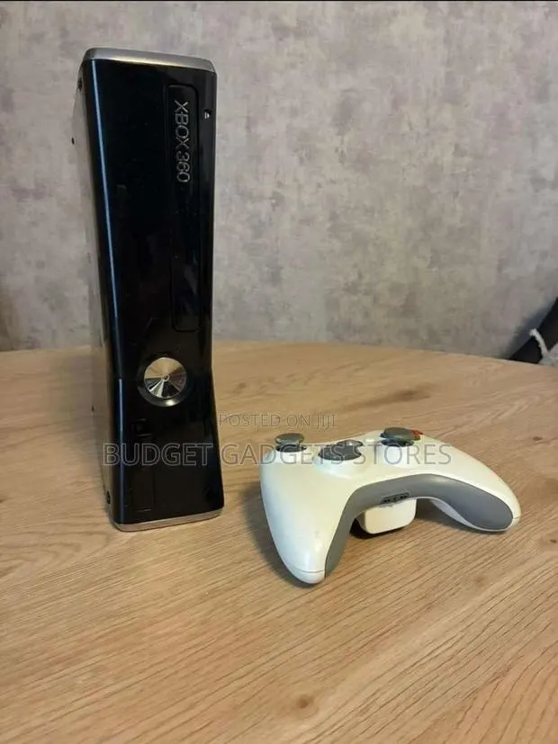 Xbox 360 Game Console · Photo 1