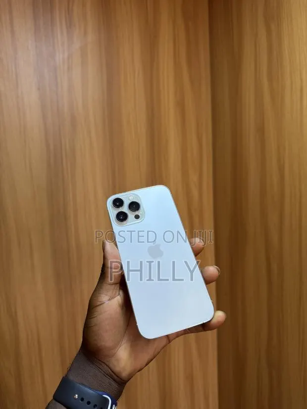 Apple iPhone 13 Pro Max 128 GB White · Photo 1