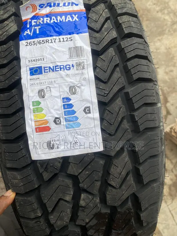 265/65r17 All-Terrain (A/T) Tyre · Photo 1
