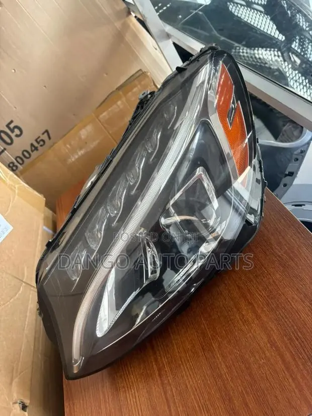 Mercedes Benz C300 Headlight Single Charger 2015-2020 Brand New · Photo 1