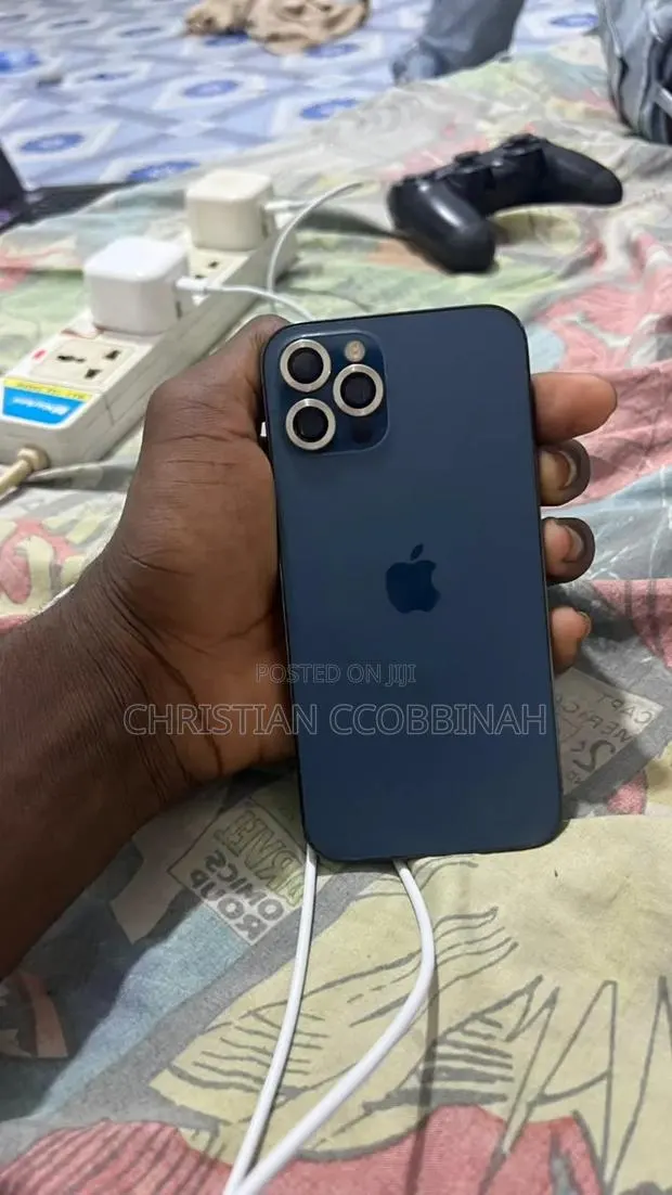 New Apple iPhone 12 Pro 128 GB Gray · Photo 1