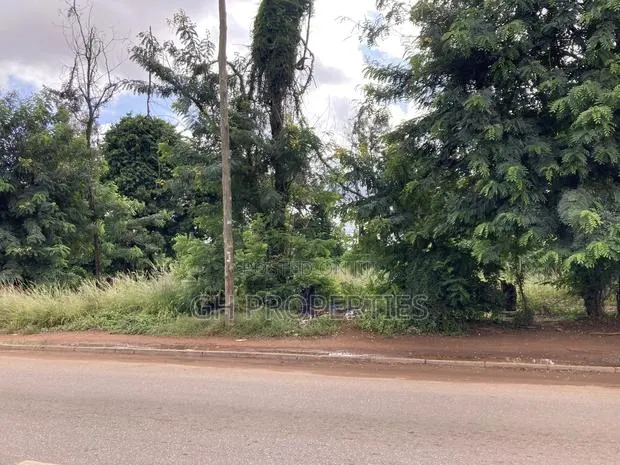 6 Plots for Sale at Adum Ridge Main Road. · Photo 1