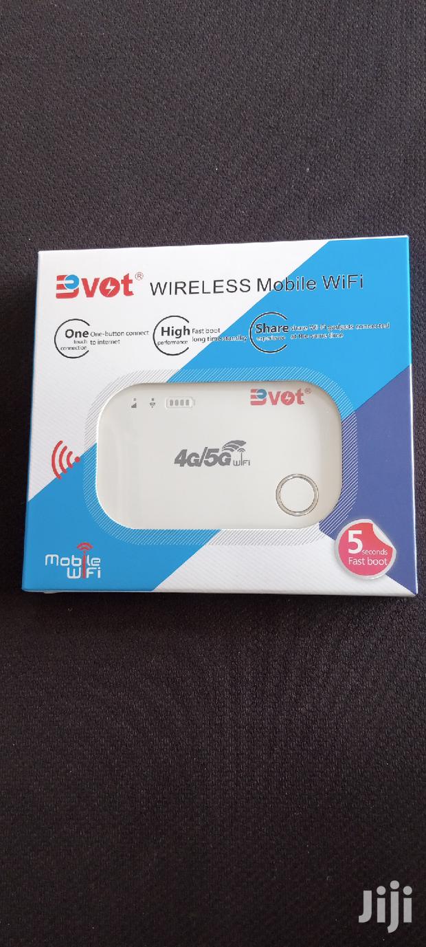 Universal Mobile Wifi · Photo 1