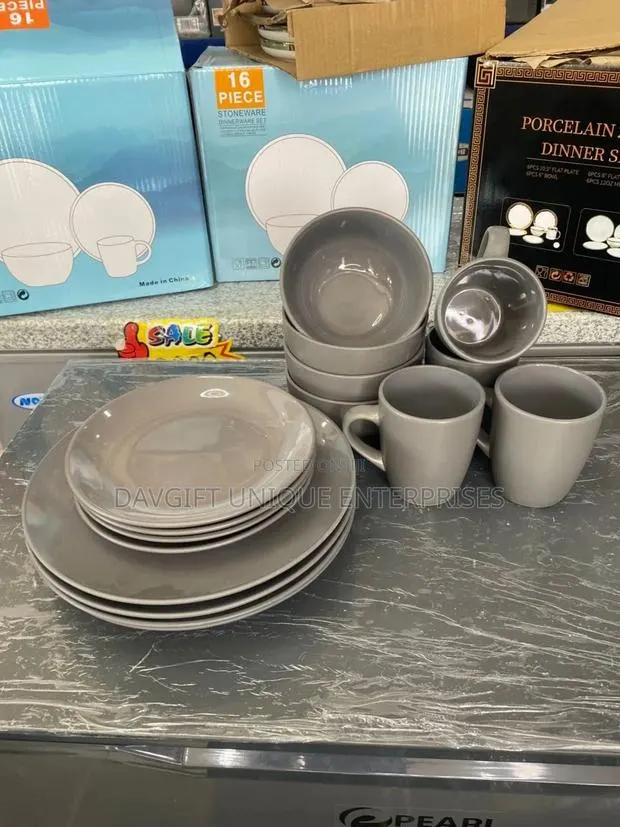 16pcs Ceramic Dinnerware Set · Photo 1