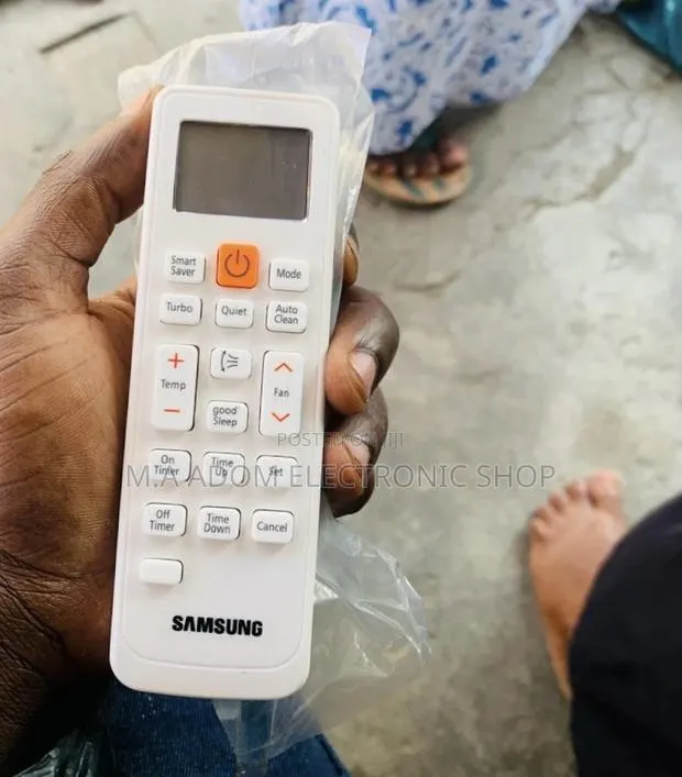 Elegantly Designed Samsung Air Conditioner Remote(White) · Photo 1