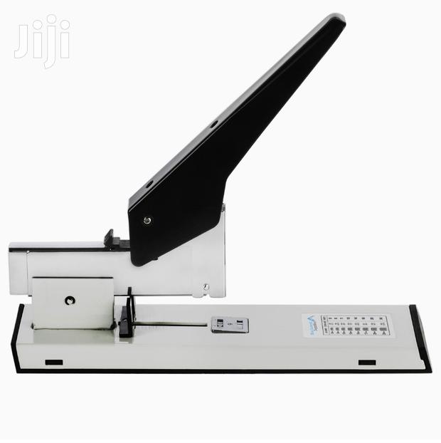 Heavy Duty Stapler · Photo 2