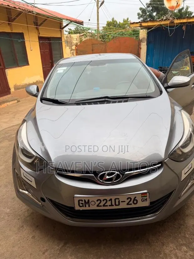Hyundai Elantra 2016 Silver · Photo 1