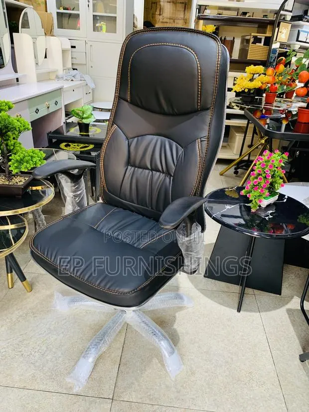 Office Chair · Photo 1