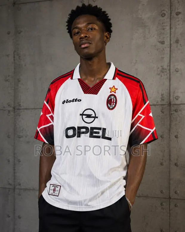 1997/98 AC Milan Retro Away Jersey · Photo 1