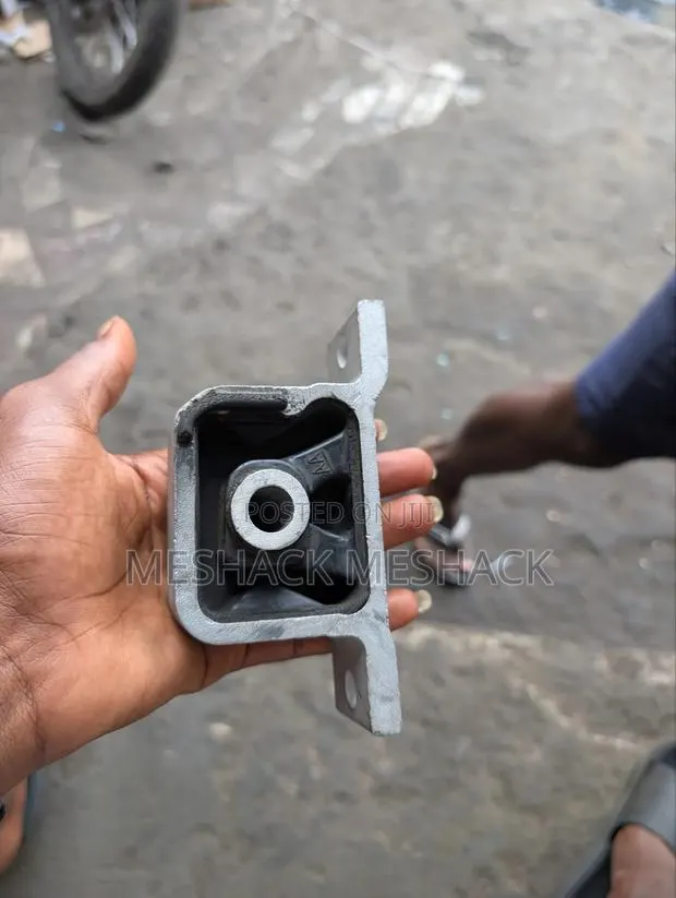 Honda CRV 2002 Gear Box Front · Photo 1