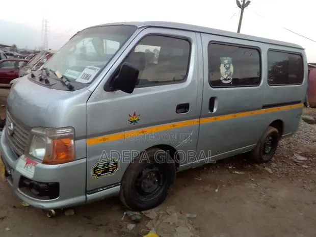 Nissan Caravan (Urvan) 2021 Grey · Photo 1