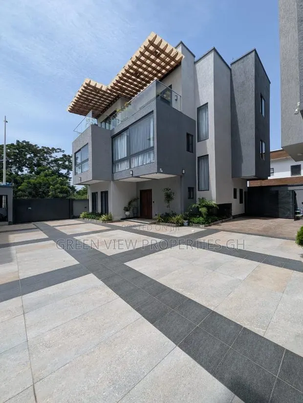 3bdrm Duplex in Airport Residential Area for rent · Photo 1