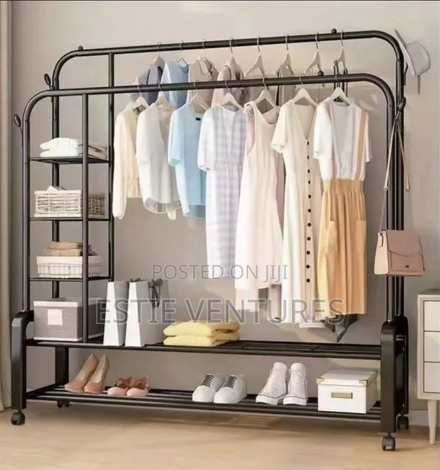 Clothes Hunger · Photo 1