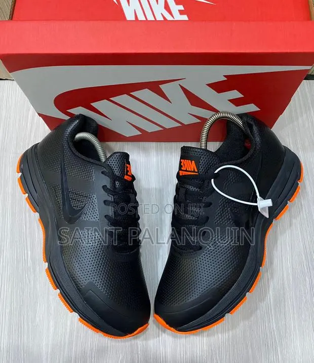 Nike Trainers · Photo 1
