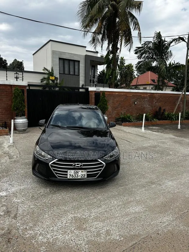 Hyundai Elantra Limited 2018 Black · Photo 1