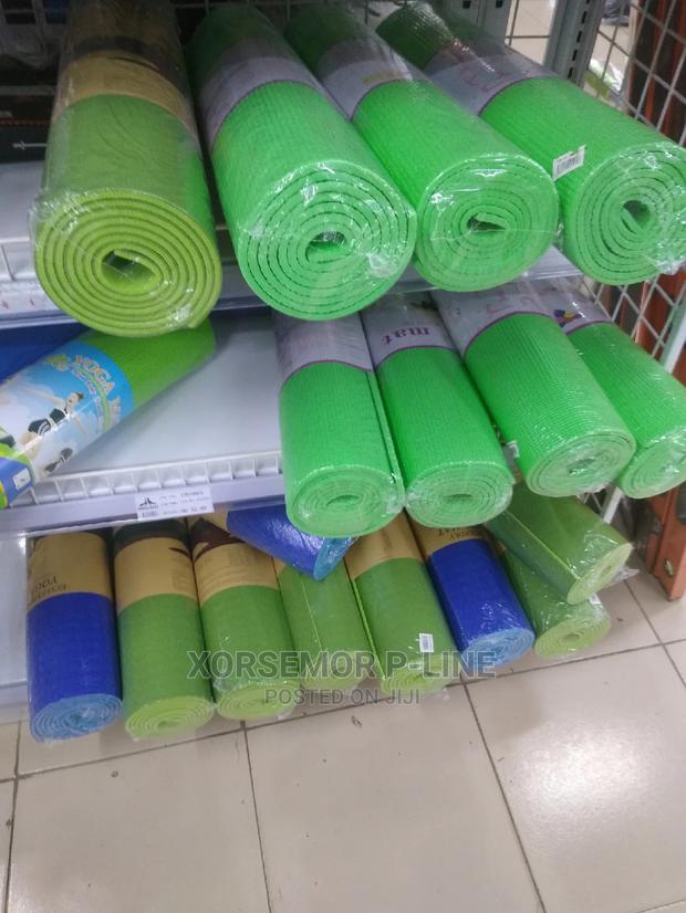 Yoga Mat Thick, and Heavy · Photo 3