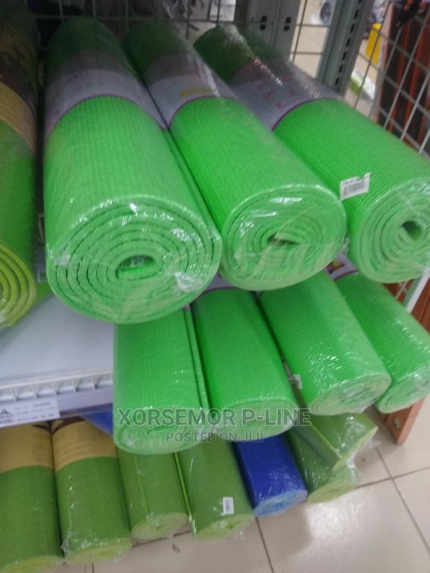Yoga Mat Thick, and Heavy · Photo 2